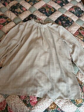 C—Uniqlo White Blouse with Black Diamond Motif